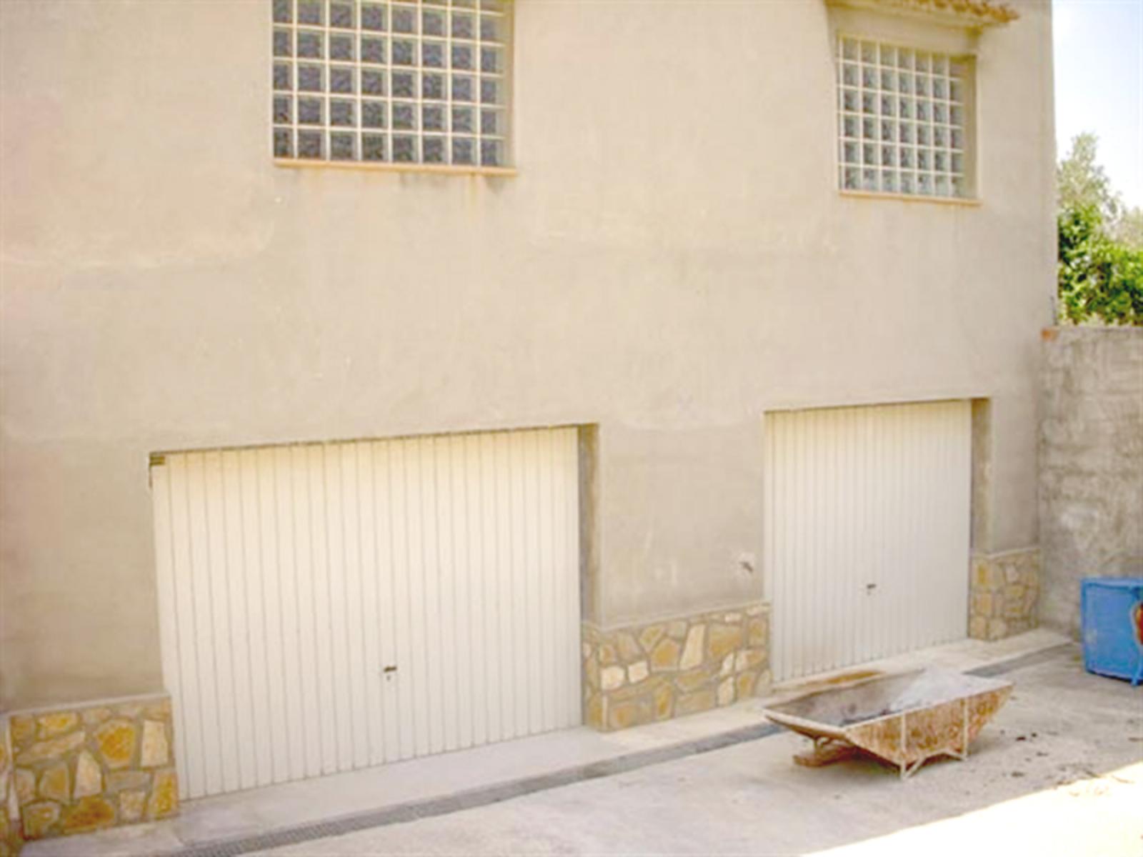Photo number 3. Villa for sale in Pedreguer. Ref.: SLH-1-1-835