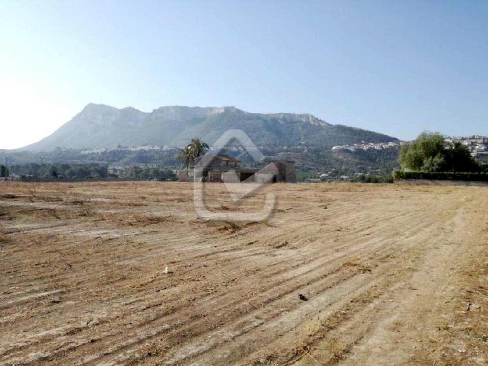 Photo number 3. Villa for sale in Denia. Ref.: SLH-5-36-15095