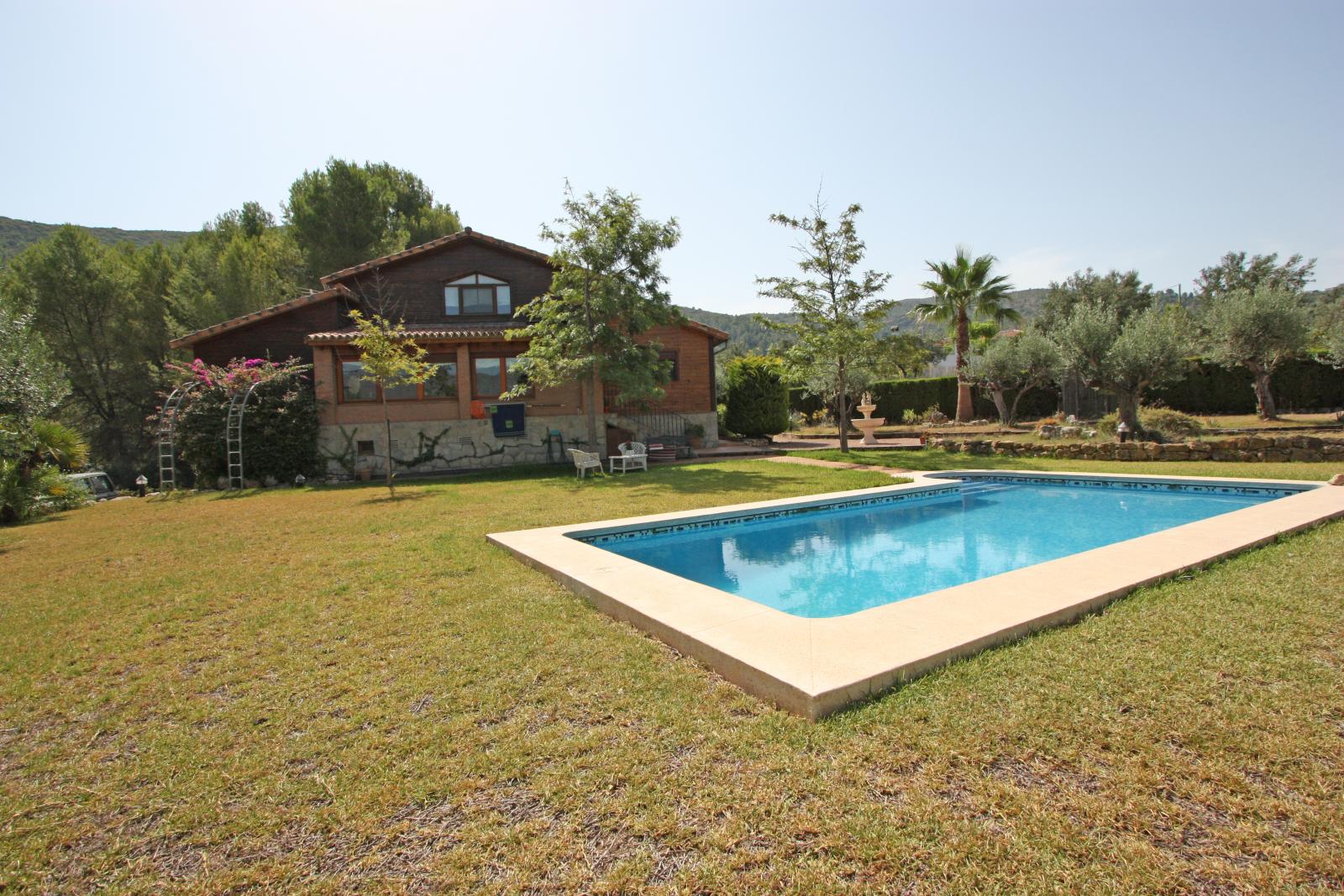 Photo number 2. Villa for sale in Orba. Ref.: PRT-261661