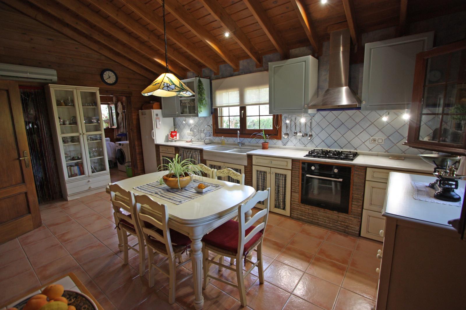 Photo number 8. Villa for sale in Orba. Ref.: PRT-261661