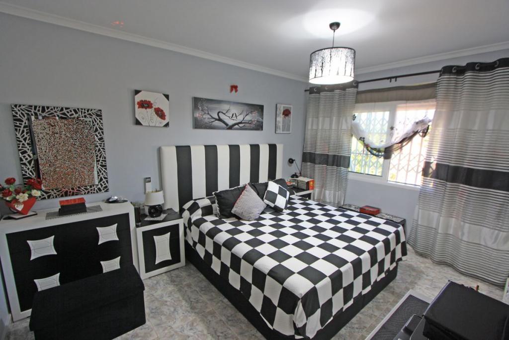 Photo number 15. Villa for sale in Els Poblets. Ref.: PRT-307673