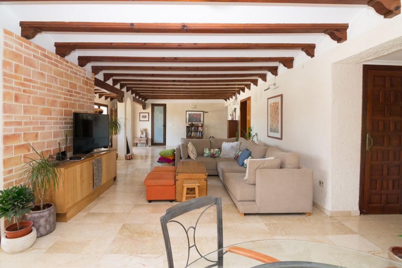 Photo number 2. Villa for sale in Denia. Ref.: EHD-581288