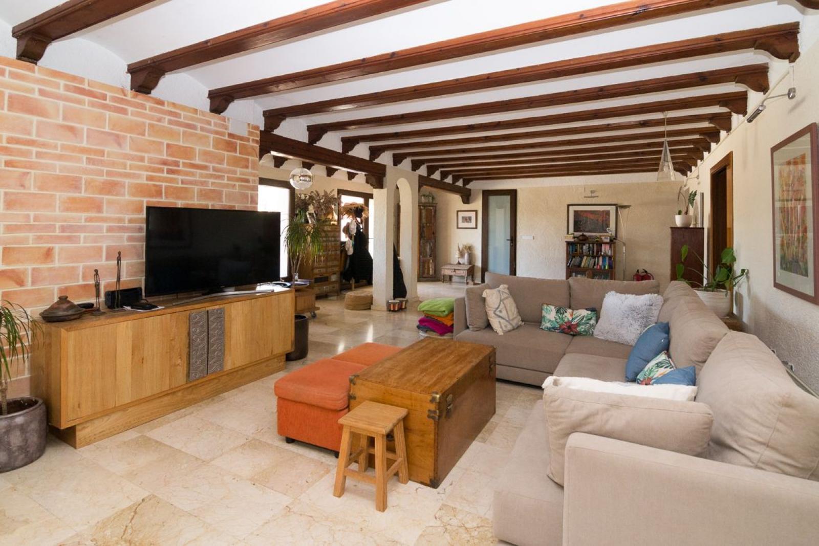 Photo number 3. Villa for sale in Denia. Ref.: EHD-581288