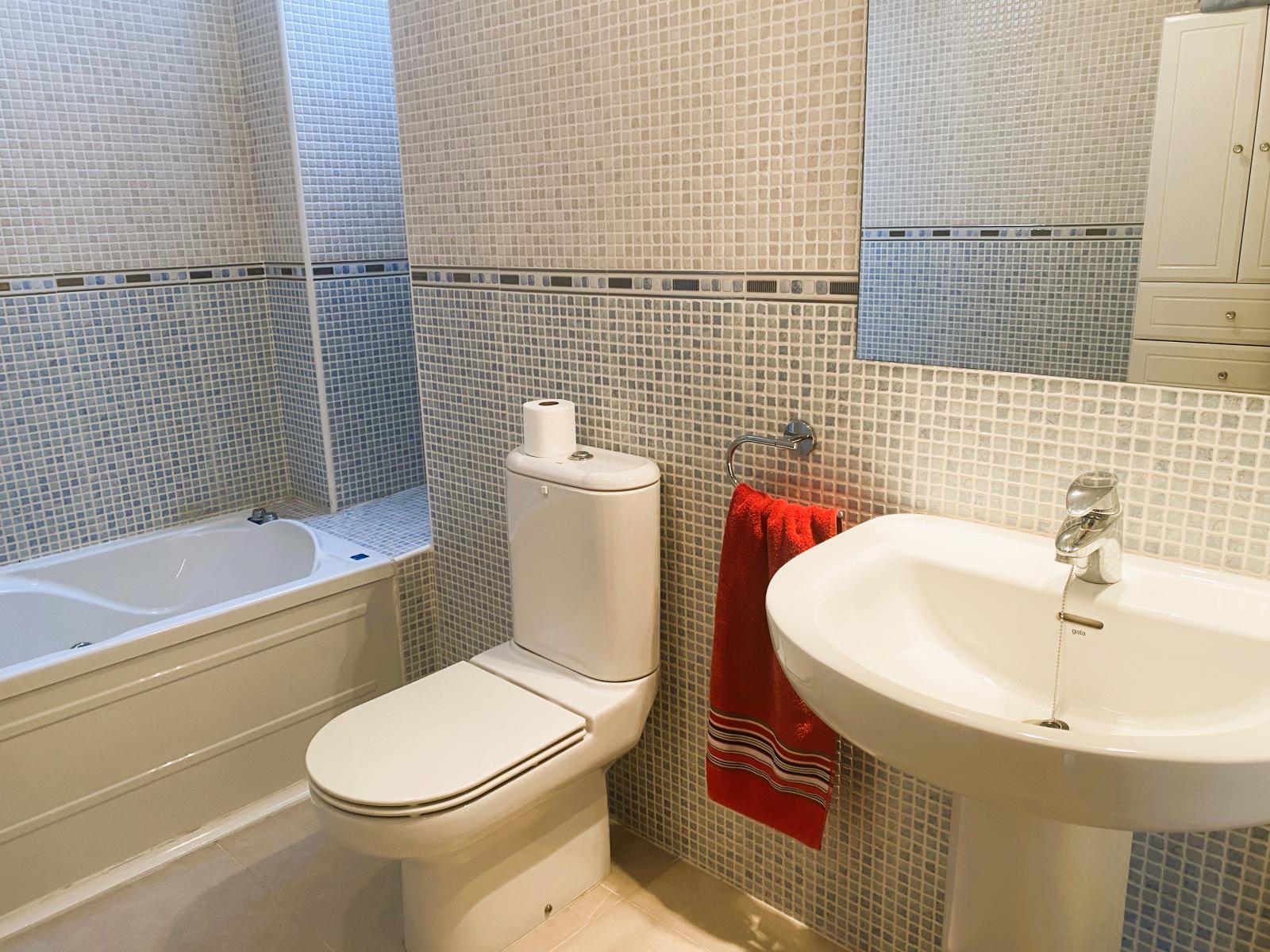 Photo number 18. Penthouse for sale in Denia. Ref.: EIR-516934