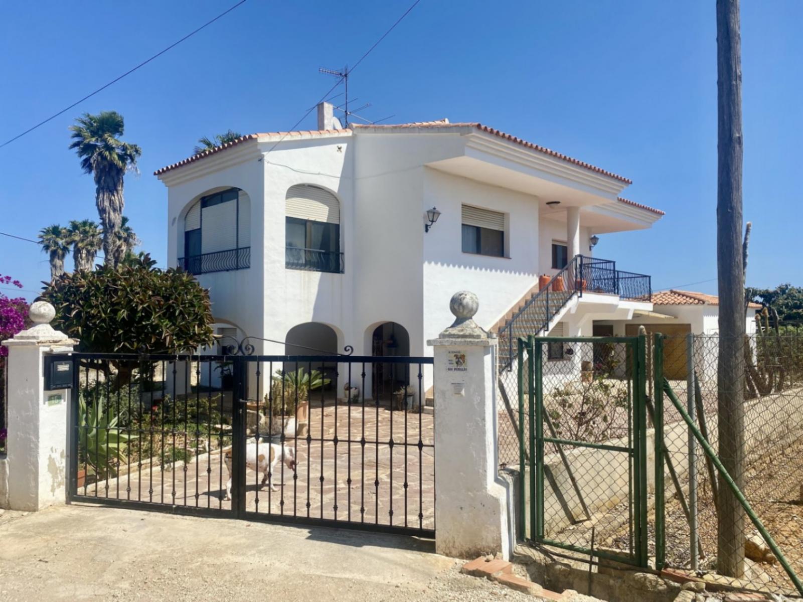 Photo number 1. Villa for sale in Denia. Ref.: EIR-606539