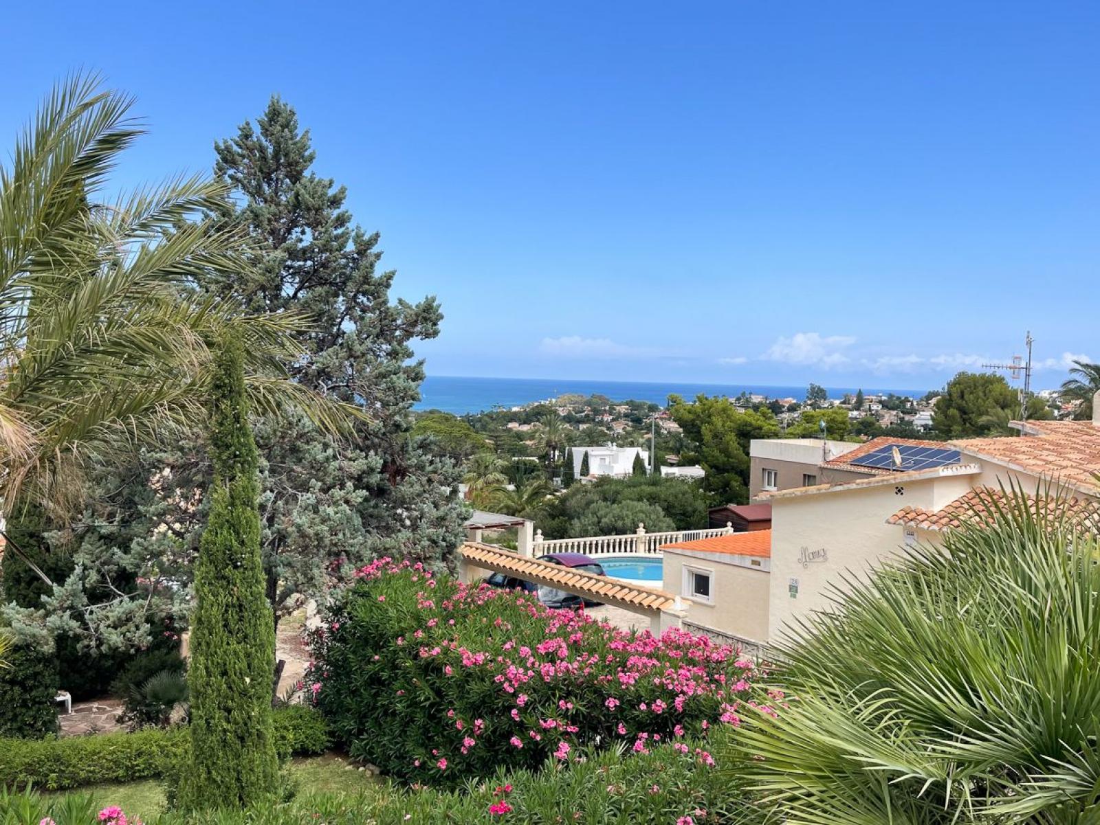 Photo number 3. Villa for sale in Denia. Ref.: EHD-713199