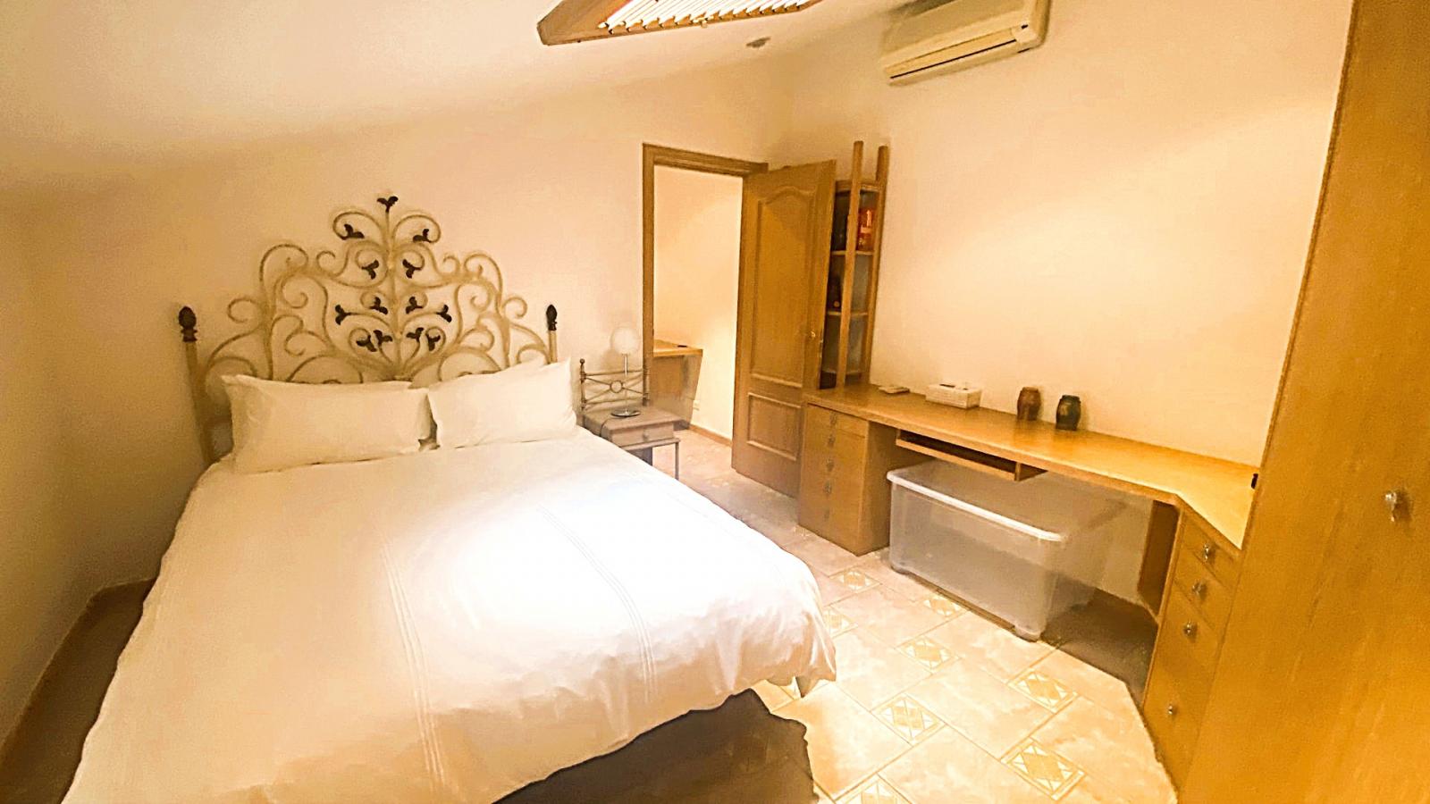 Photo number 7. Property for sale in Denia. Ref.: EIR-755882