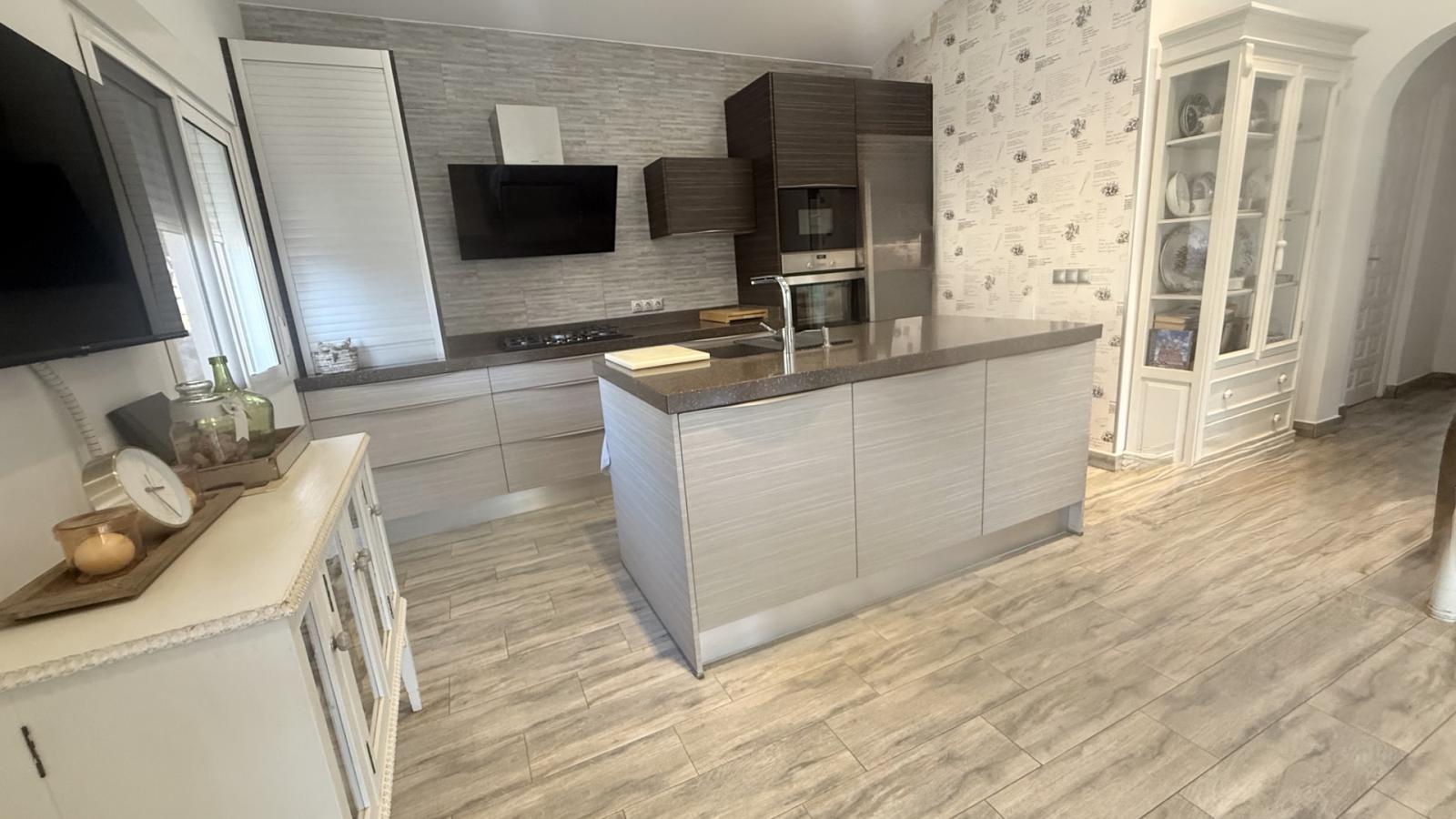 Photo number 4. Property for sale in Denia. Ref.: EIR-829781