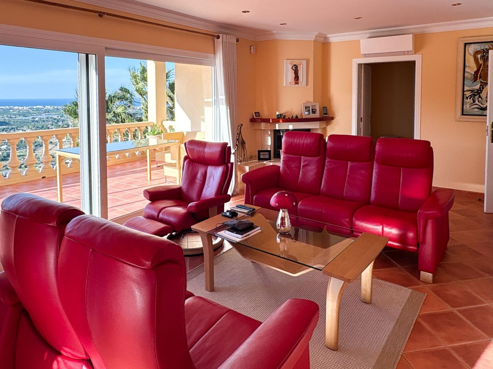 Photo number 10. Villa for sale in Denia. Ref.: EHD-905873