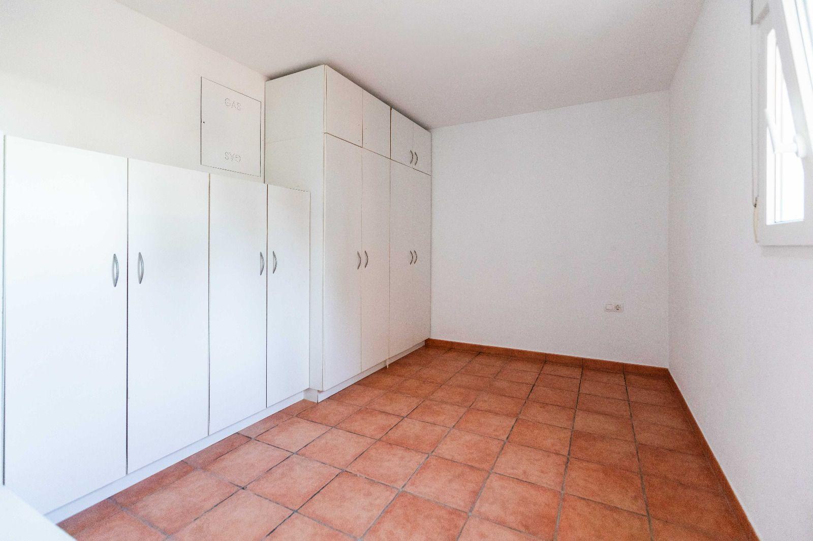 Photo number 27. Property for sale in Denia. Ref.: XMI-354952