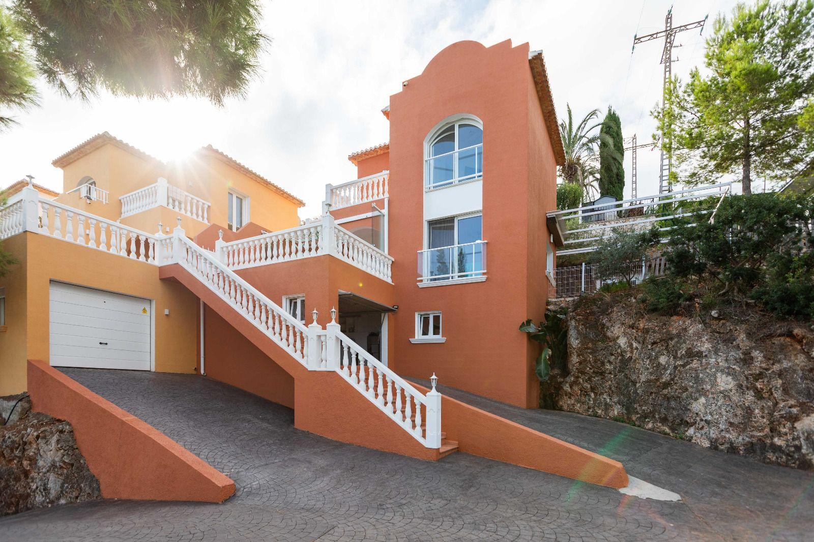 Photo number 1. Property for sale in Denia. Ref.: XMI-354952