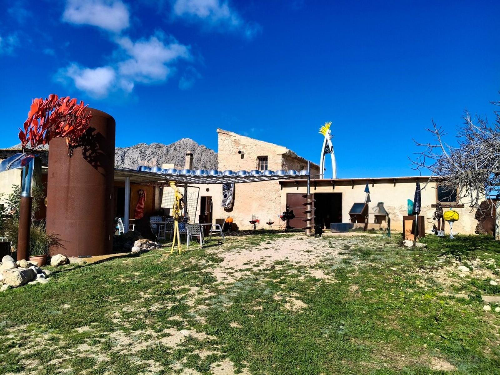 Photo number 1. Villa for sale in Ondara. Ref.: SLH-5-52-15935