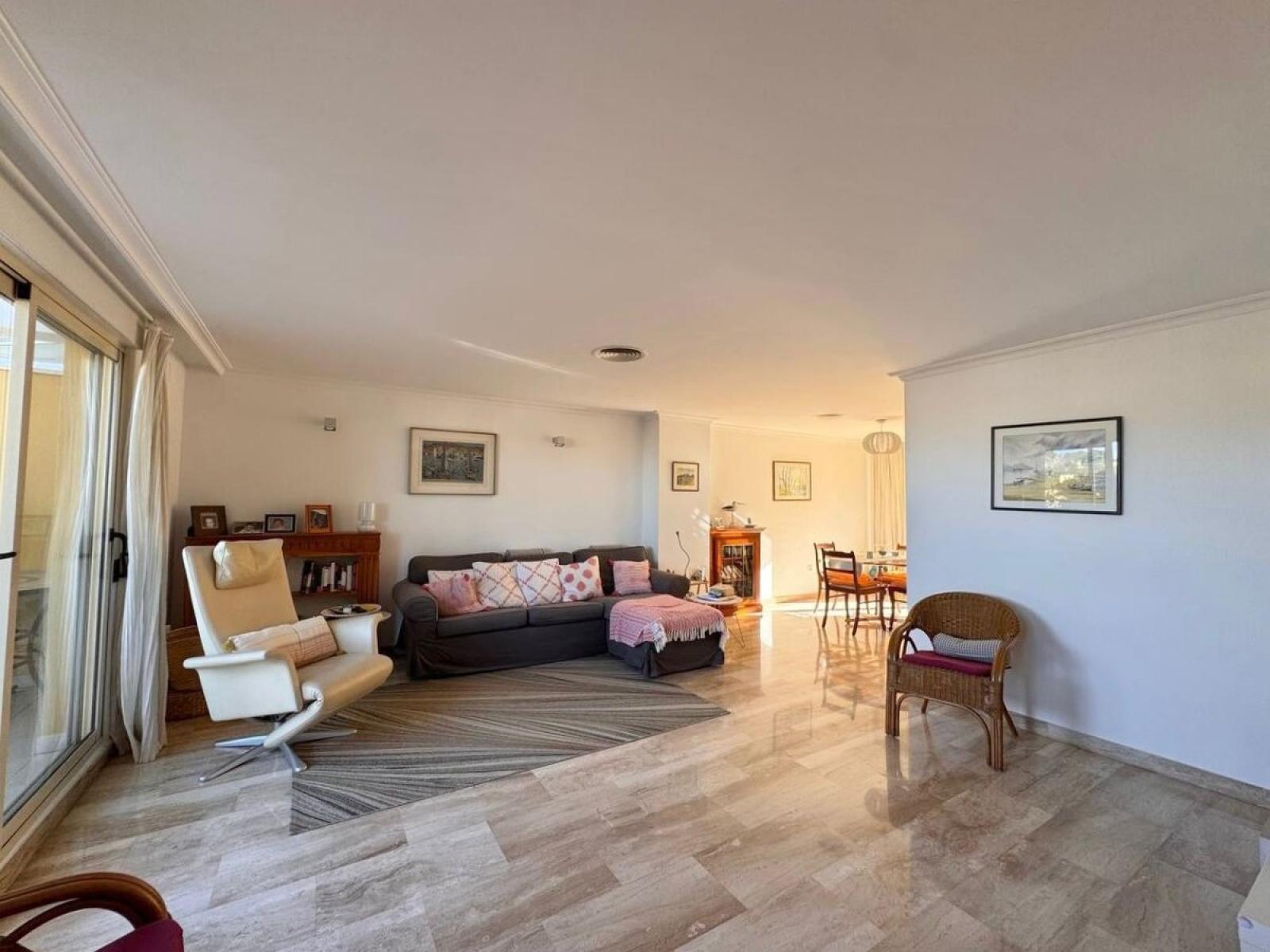 Photo number 3. Penthouse for sale in Denia. Ref.: SLH-5-52-15942