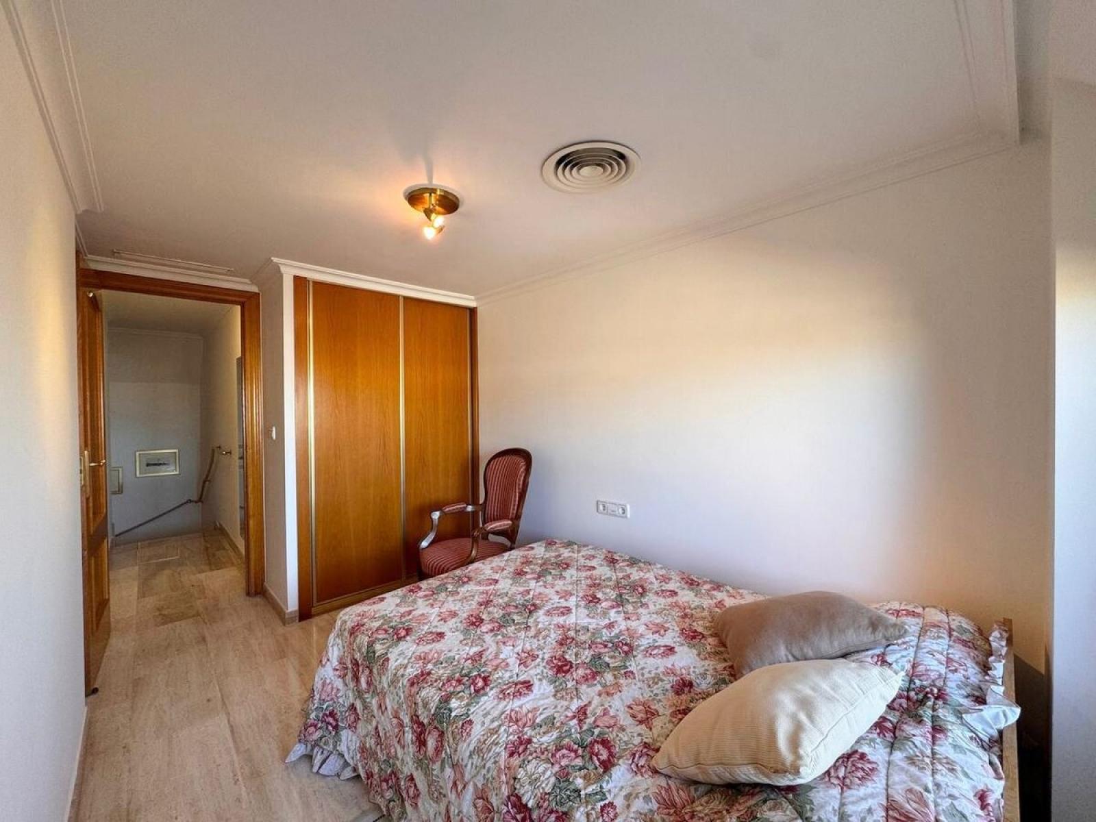 Photo number 12. Penthouse for sale in Denia. Ref.: SLH-5-52-15942