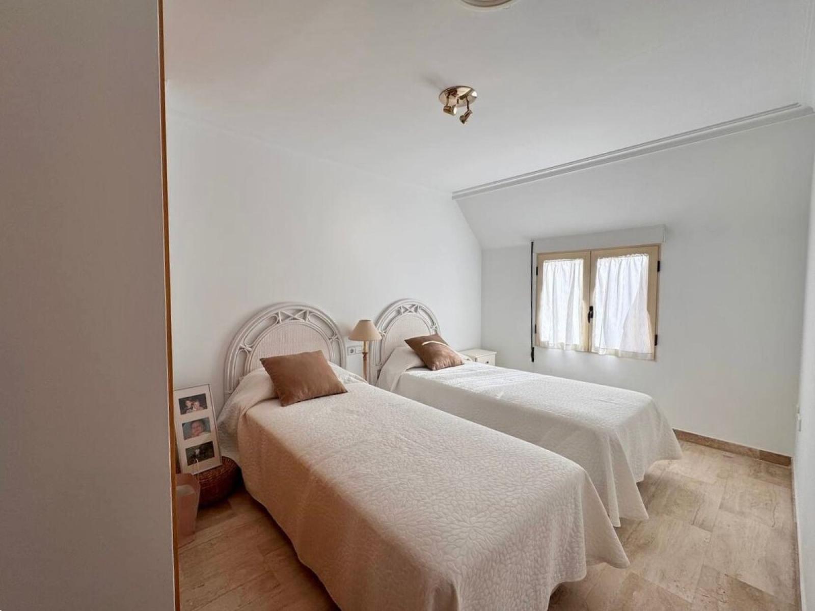 Photo number 11. Penthouse for sale in Denia. Ref.: SLH-5-52-15942