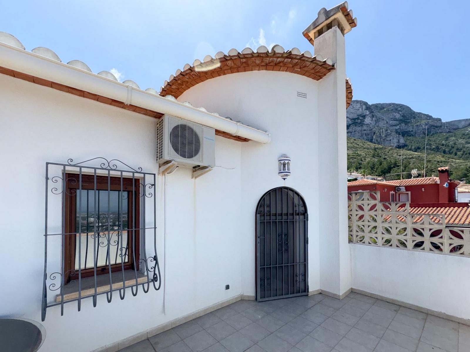 Photo number 4. Villa for sale in Denia. Ref.: EHD-938164