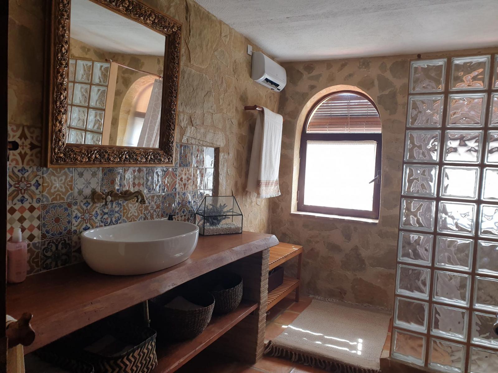 Photo number 28. Property for sale in Denia. Ref.: XMI-357798