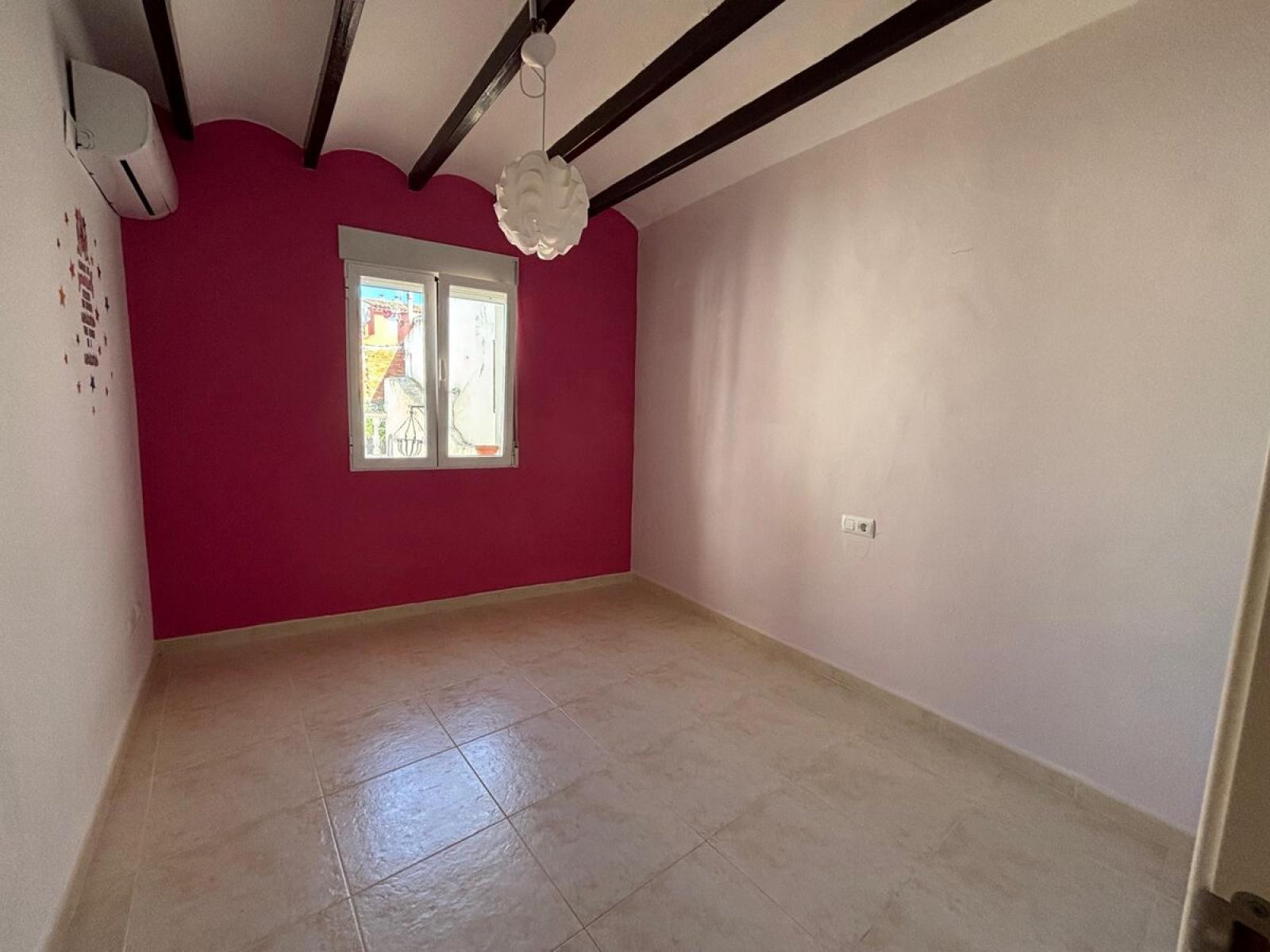 Photo number 10. Village property for sale in Pedreguer. Ref.: SLH-5-36-9668
