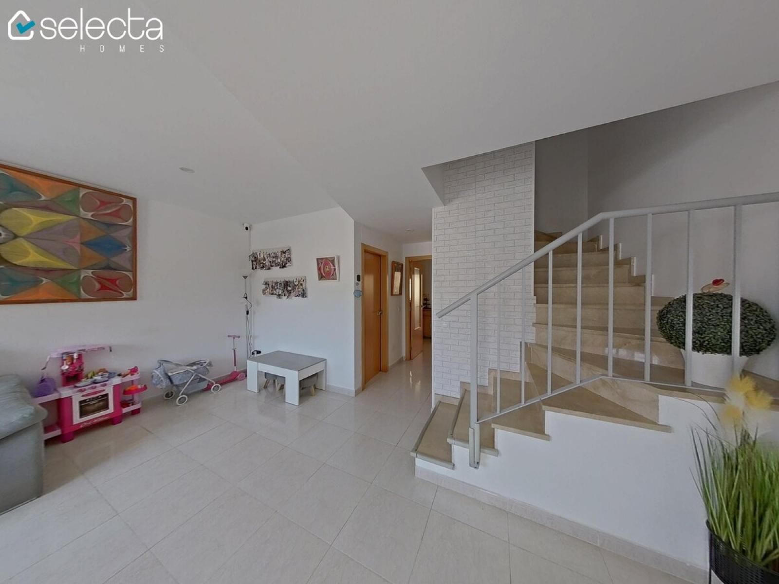 Townhouse for sale  in Centro of Sagra Costablanca, Alicante (Spain). Ref.: SLH-5-51-15947