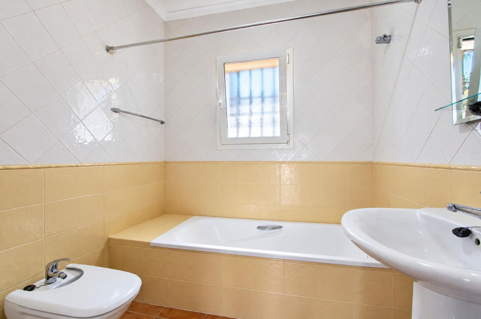 Fotografia nº14 del inmueble en Venta en Orba. Ref.: PRT-360822