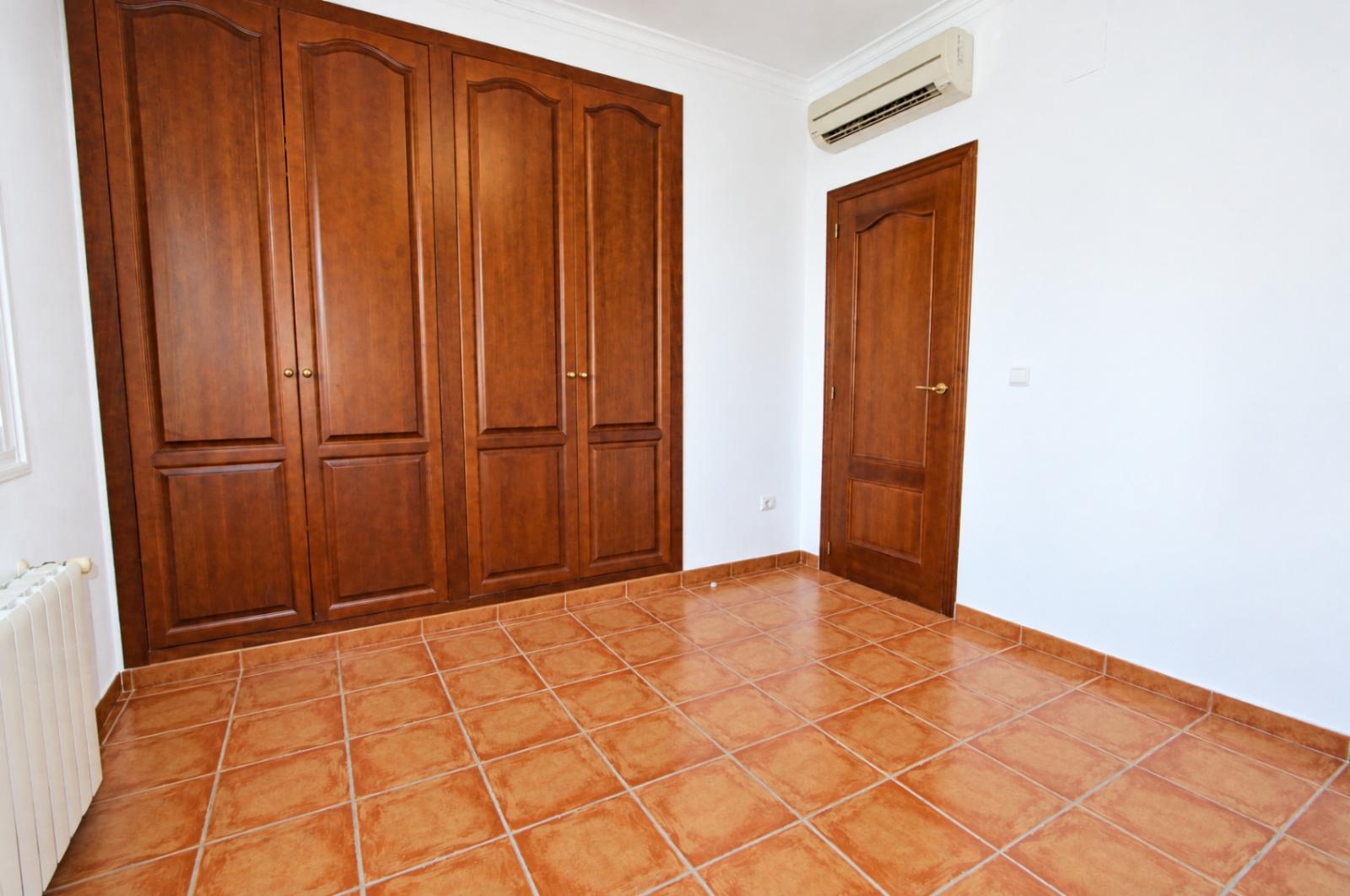 Fotografia nº20 del inmueble en Venta en Orba. Ref.: PRT-360822