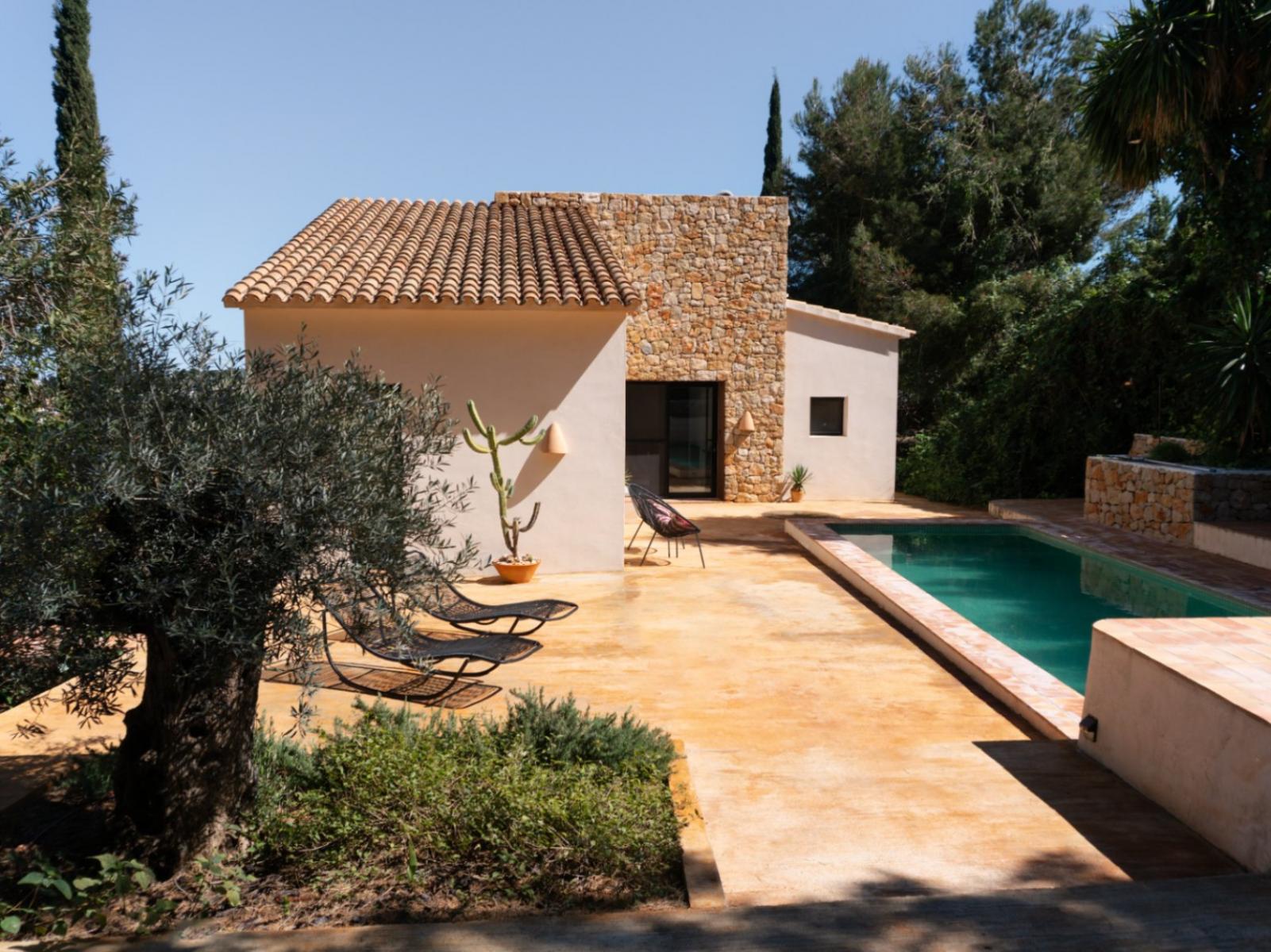 Maison - Villa à vendre  Se trouve dans Denia Costablanca, Alicante (Espagne). Ref.: XMI-361753